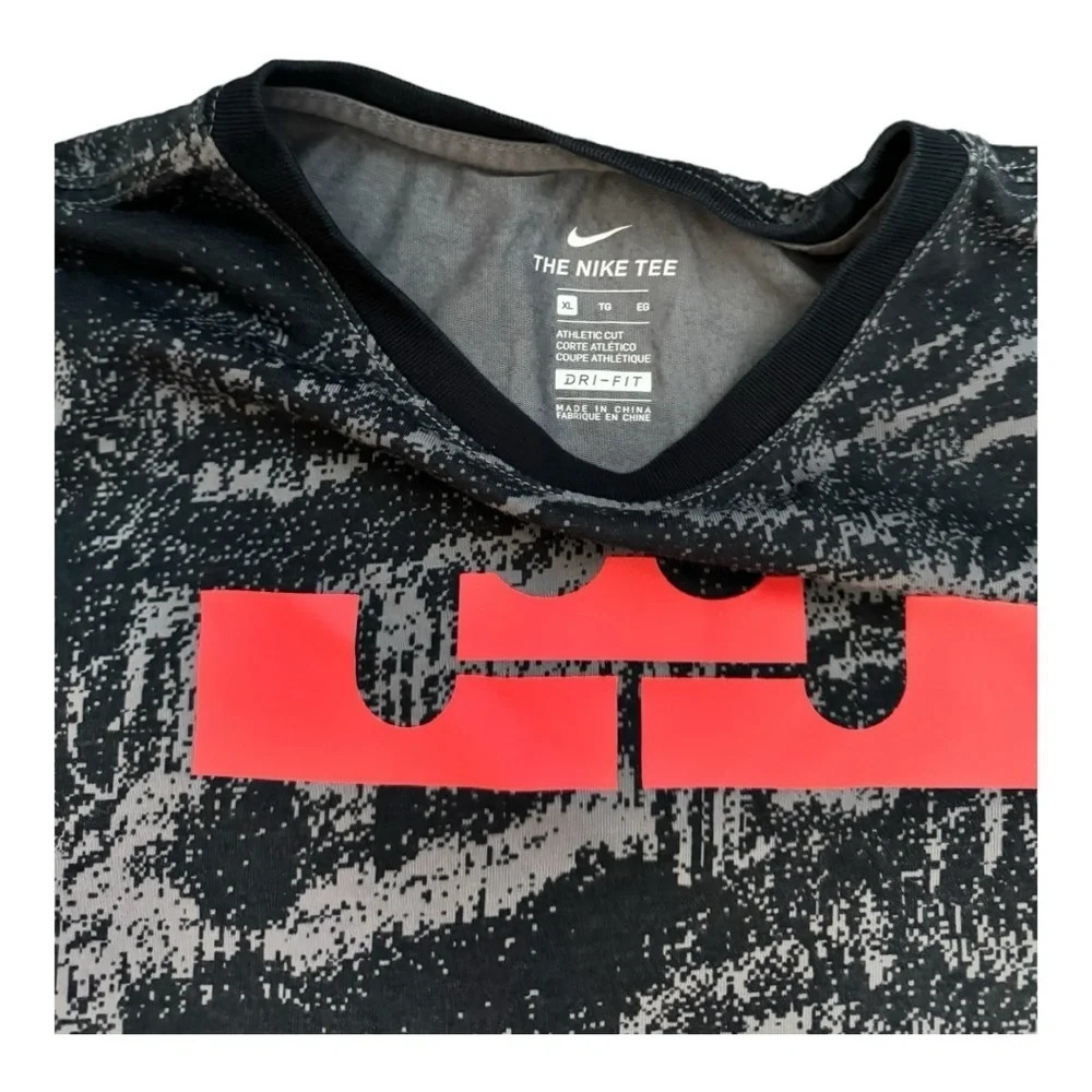Nike LeBron Tee - Picture 3 of 6